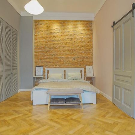 Coroni Republic Apart Apartamento Braşov Exterior foto