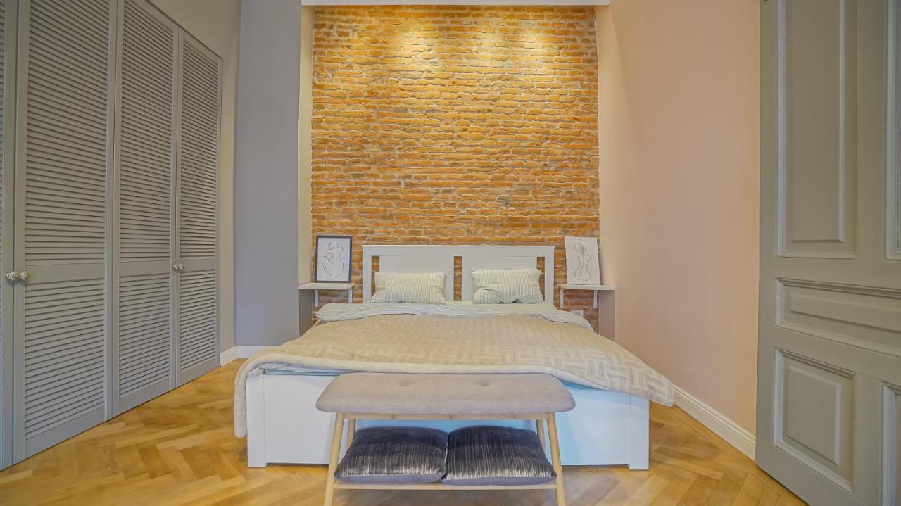 Coroni Republic Apart Apartamento Braşov Exterior foto