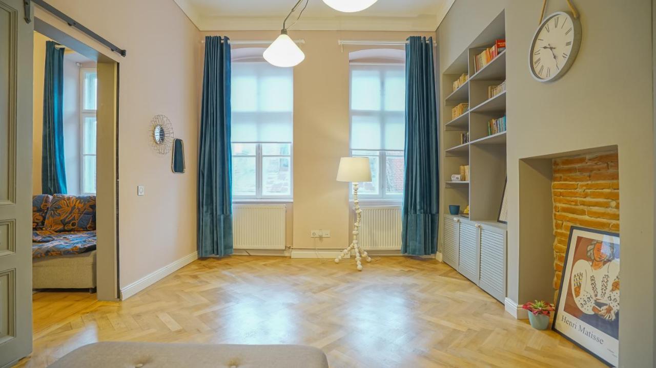 Coroni Republic Apart Apartamento Braşov Exterior foto